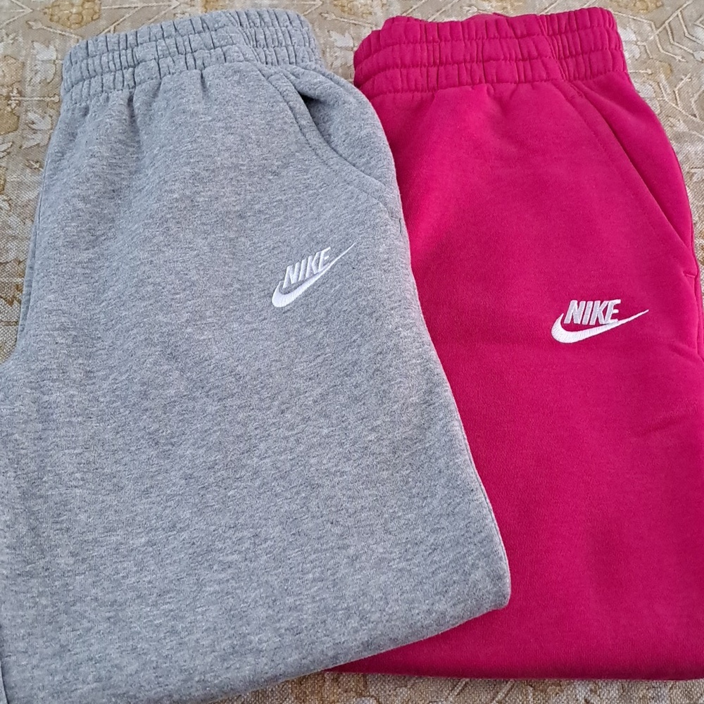 Nike Kids Joggers in Hot Pink and Heather Gray New No Tags Size Medium. - Picture 3 of 4